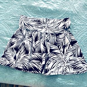 Moda Tropical print skirt